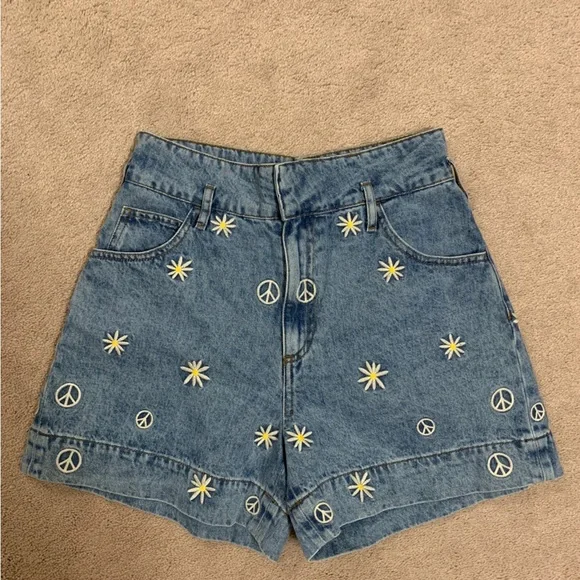 Authentic Sandro Demin Short size 38 NWT - Picture 2 of 6